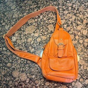 Amerileather Grylls Petite Sling Purse
